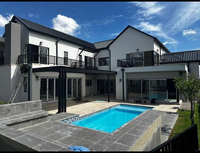 4 BEDROOM HOUSE FOR SALE IN MIDSTREAM HEIGHTS